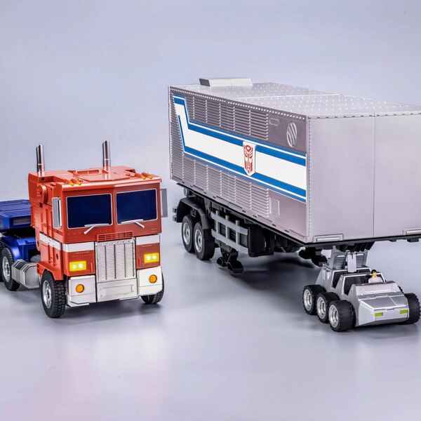  Robosen Transformers Optimus Prime Auto Converting Trailer With Roller Preorders  (2 of 19)